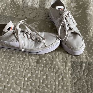 Nike Court Legacy sneakers